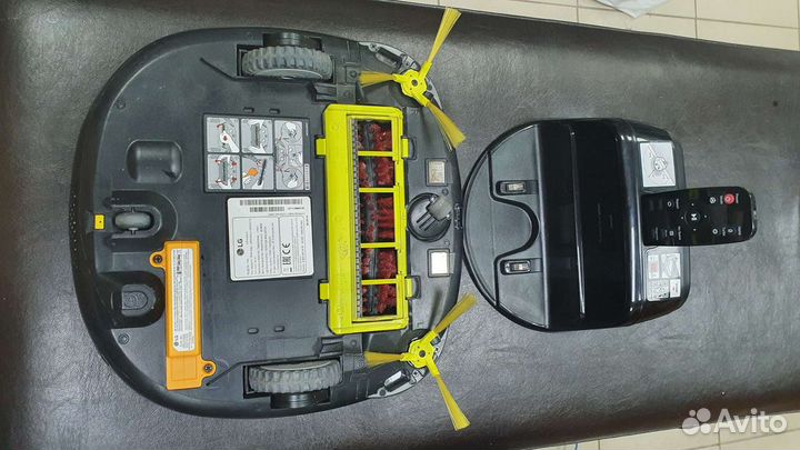 Робот пылесос LG VRF6043LR