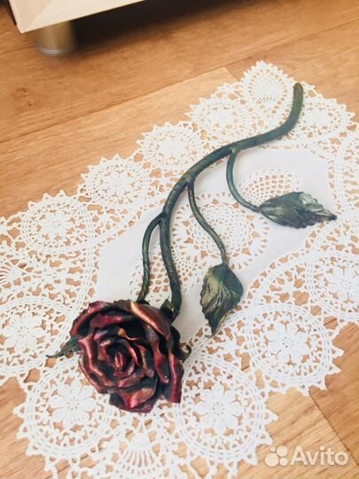 Роза кованная