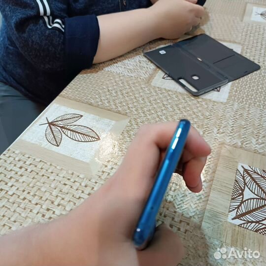 Телефон Samsung A9 2018