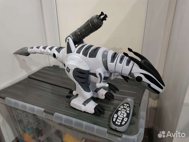 Робот динозавр в упаковке