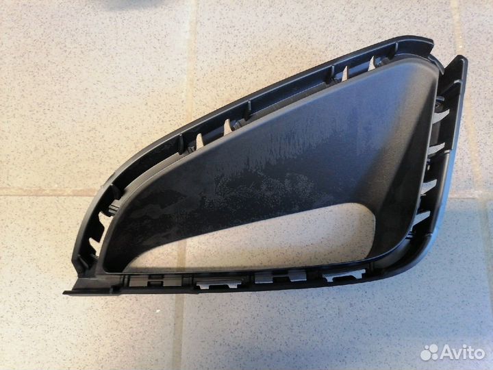 Передняя накладка правая Taos, 2GL8532129B9