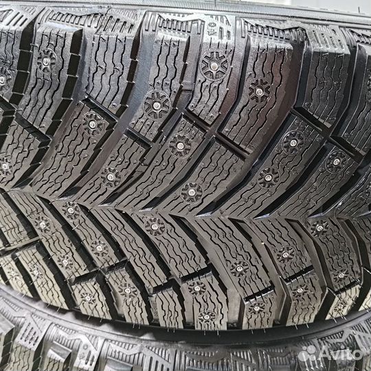 Michelin X-Ice North 4 225/45 R19 96T