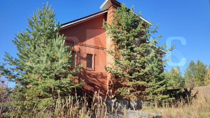 Дом 450 м² на участке 11 сот.