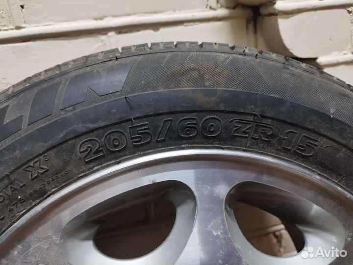 Michelin Pilot HX MXV3-A 205/60 R15 100ZR