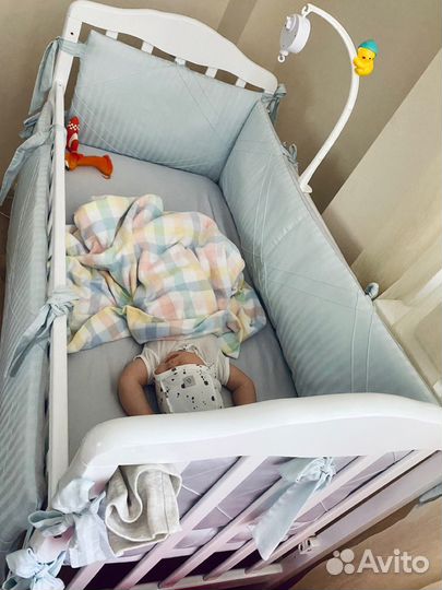 Бортик в кроватку