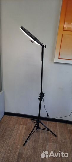 Кольцевая лампа