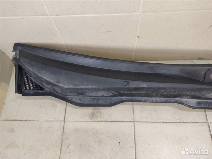 Решетка стеклоочистителей Opel astra H 2010