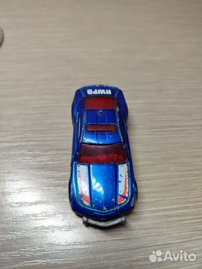 Модель автомобиля машинка rot hot wheels