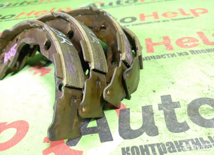 Колодки тормозные nissan serena HFC26 задние
