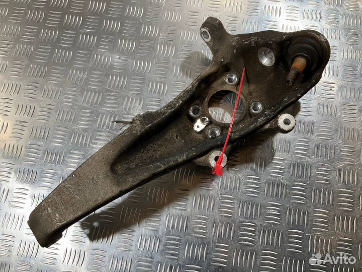 Кулак передний правый BMW 7 F01/F02 рест. 2014