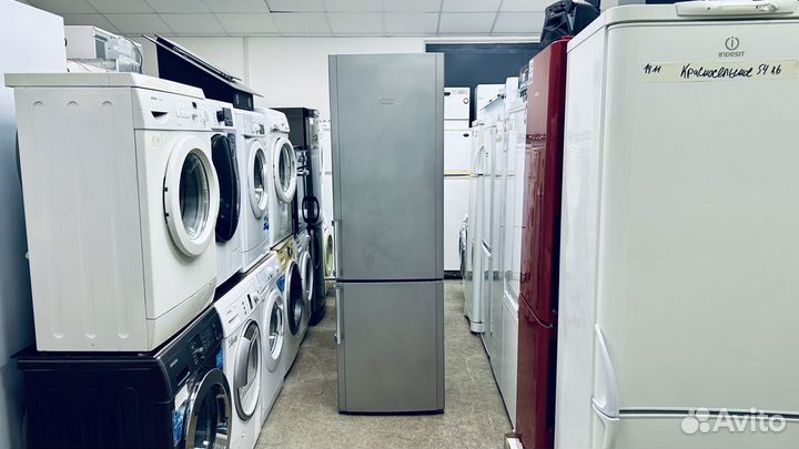 Холодильник Hotpoint Ariston