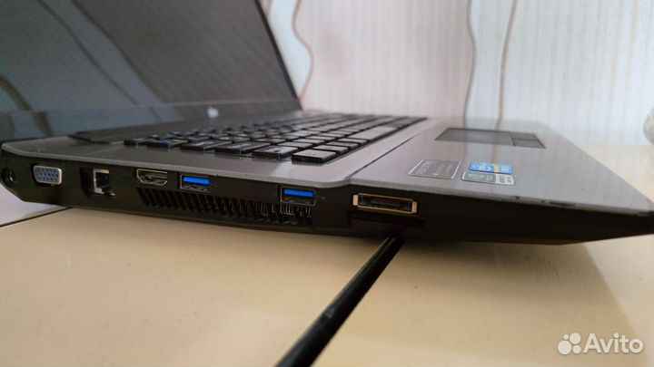 Ноутбук Intel core i3 17 дюймов DNS