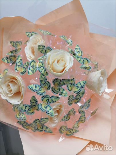 Букет из бабочек и роз светящийся