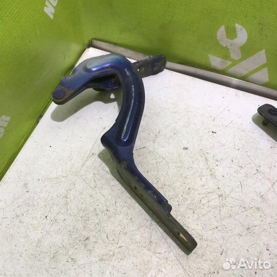 Петля капота Рено Меган