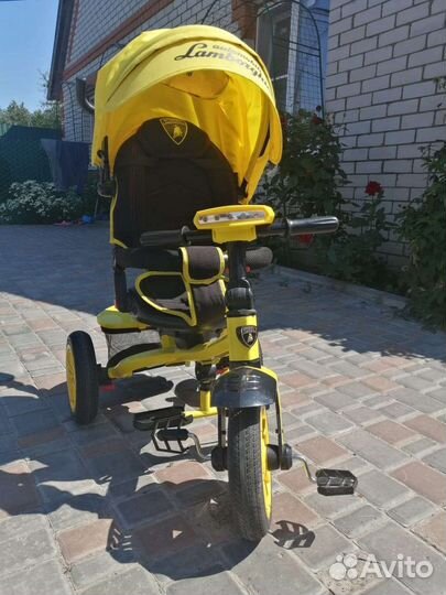 Детский велосипед с ручкой lamborghini