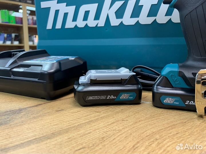 Дрель Шуруповерт Makita DF333dwae