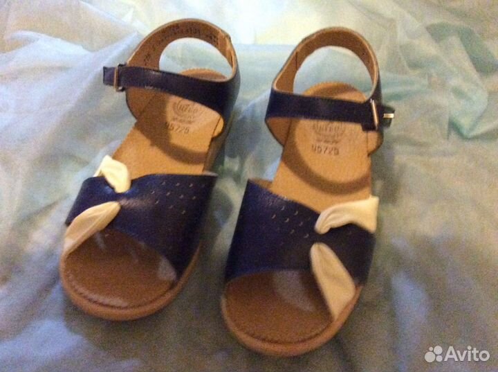 Босоножки для девочки новые