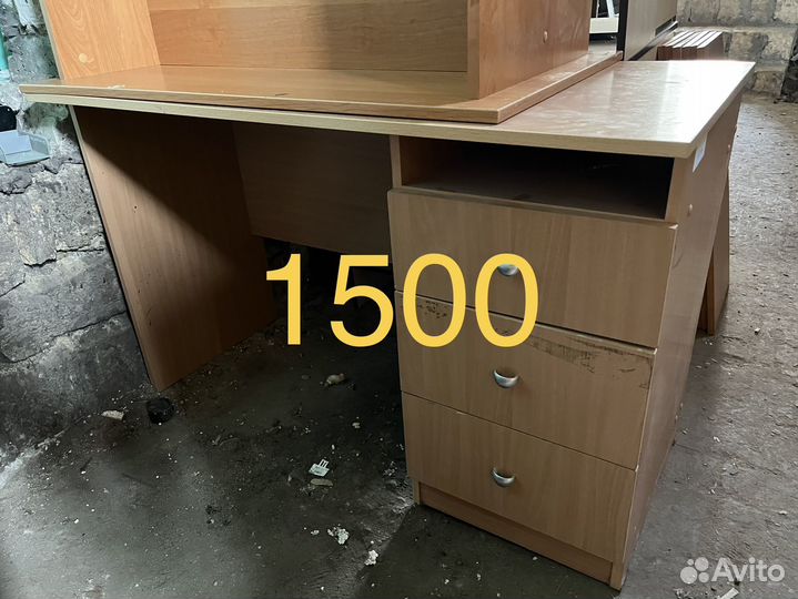 Столы компьютерные, письменные, кресла офисные