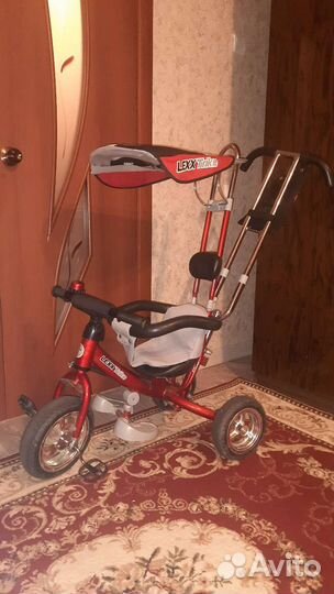 Трехколесный велосипед с родительской ручкой