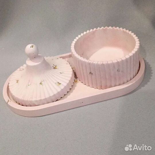 Шкатулка и поднос