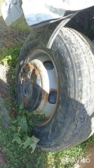 Продам колесо на грузовик isuzu