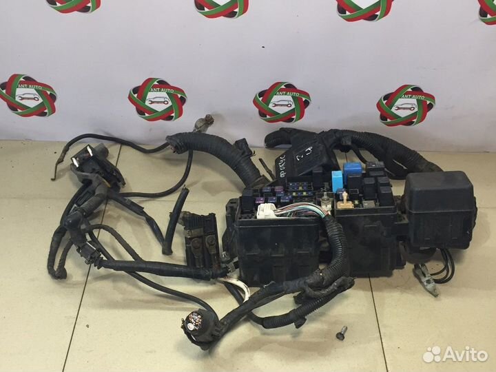 Ford Focus 2 1.8 Подкапотный блок предохранителей