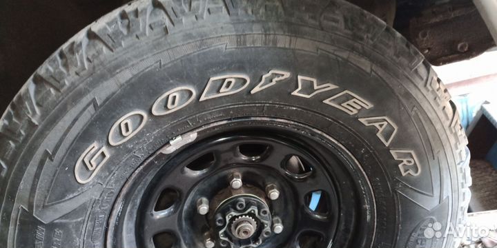 Goodyear Wrangler AT 31/10.5 R15