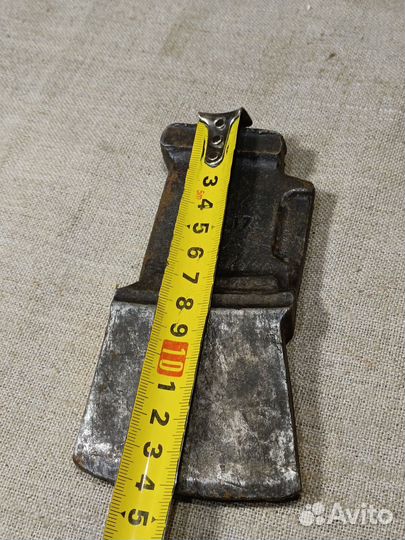 Топор старый в коллекцию