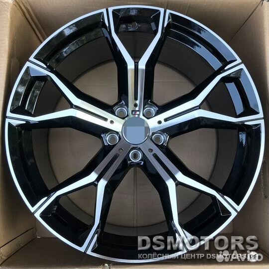 Диски R22 на BMW 741 М Стиль