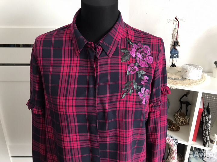 Рубашка в клетку с вышивкой женская 46