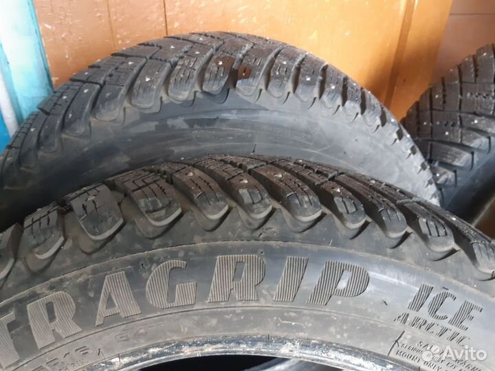 Goodyear Ultragrip Ice Arctic 205/55 R16