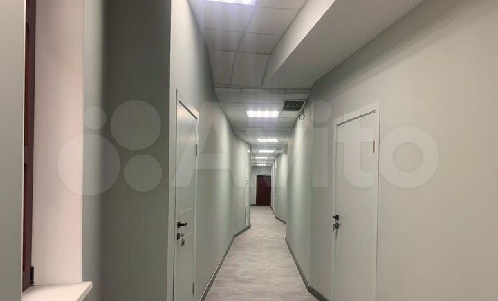 Предлагаем арендовать просторный офис 301.1 кв.м