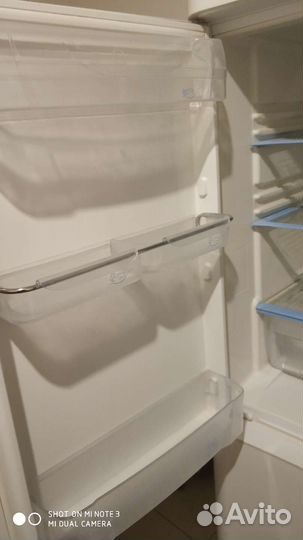 Холодильник Indesit C132G.016