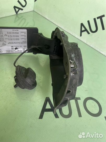 Лючок топливного бака Audi Q7 4L 3.0L BUG 2008