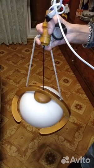 Светильник ссср. Дерево, молочное стекло