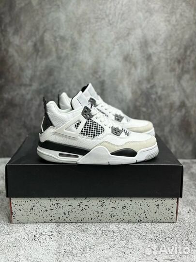 Кроссовки Air Jordan 4