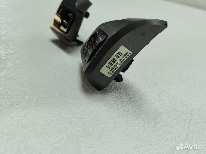 Кнопки на руль Opel Astra Z18XE 2008