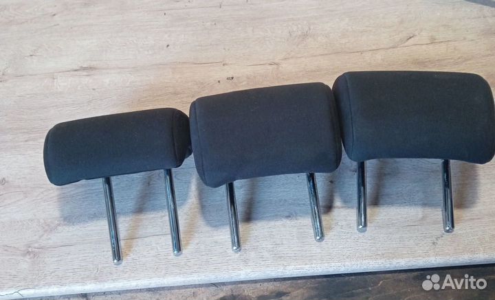 Подголовник задний на Nissan Juke F15