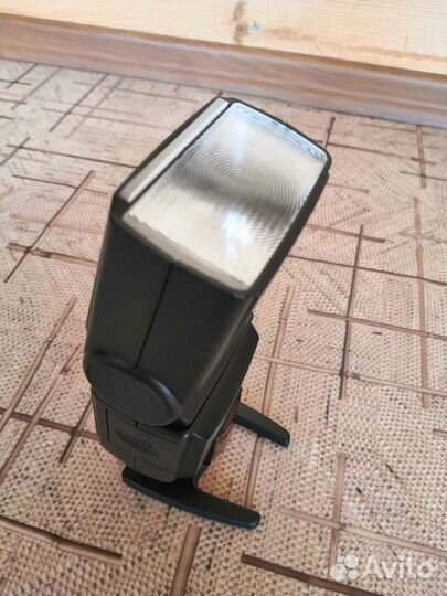 Фотовспышка DAF42