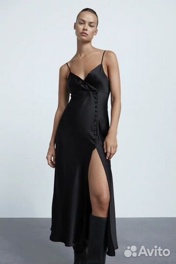 Черное платье атласное Zara 42 / 44 миди