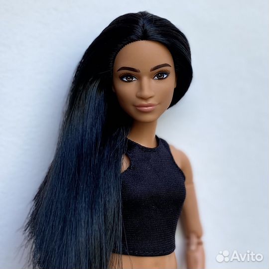 Barbie Fashionistas #147 на шарнирном теле