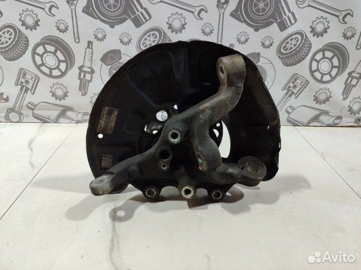 Кулак поворотный передний левый Mercedes W212