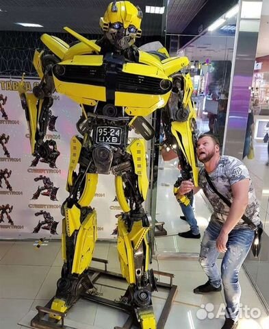 Трансформер бамблби арт скульптура из металла