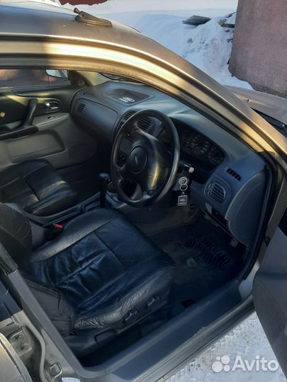 Ford Laser 1.6 AT, 2002, 200 000 км