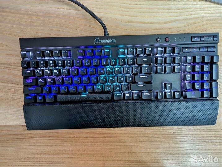 Клавиатура Corsair k70 lux rgb MX Silent