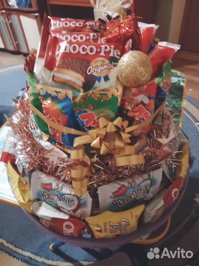 Торты из сладостей для взрослых и детей