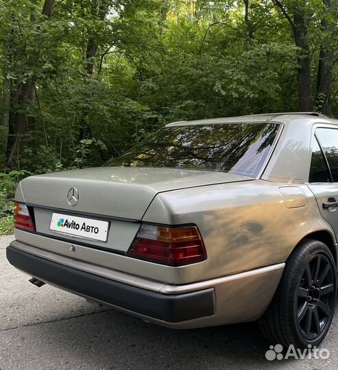 Mercedes-Benz W124 2.6 AT, 1990, 260 000 км