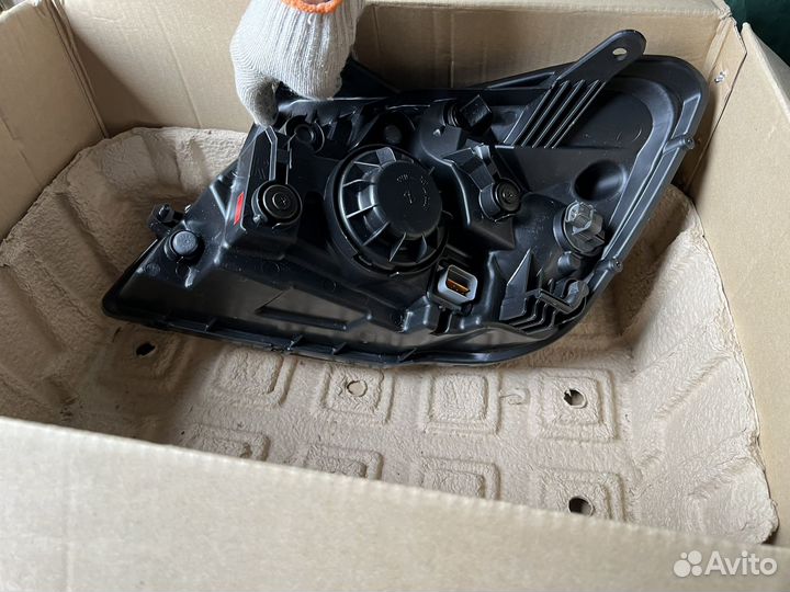 Фара правая KIA RIO