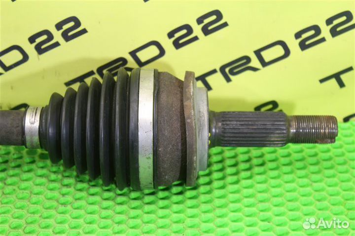 Привод передний правый Toyota Avensis ZRT272