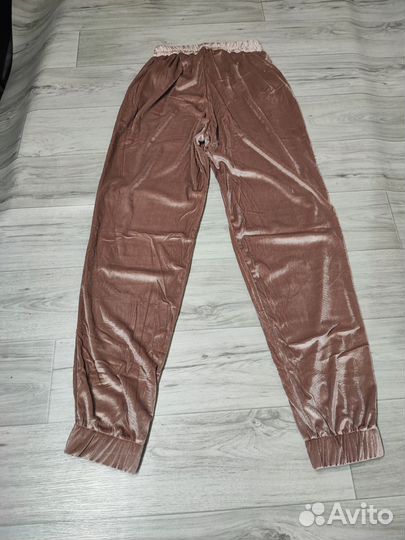 Спортивный костюм женский нежный 42 (S)